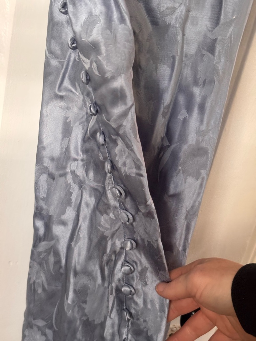Lulu’s Blue Satin Jacquard Floral Slip Mid Dress Size M - Picture 12 of 12